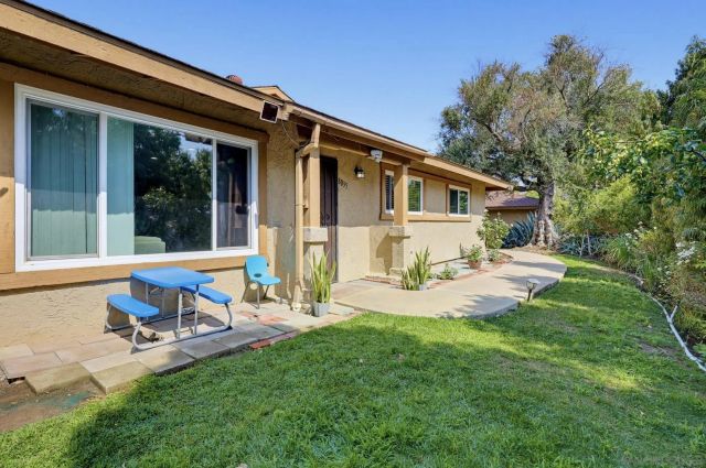 8035 Calle Fanita, Santee, CA 92071