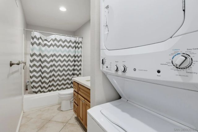 8035 Calle Fanita, Santee, CA 92071