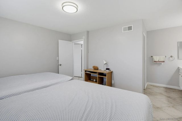 8035 Calle Fanita, Santee, CA 92071