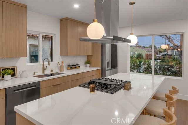 3682 Buckingham, Los Angeles, CA 90016