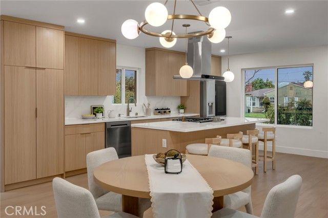 3682 Buckingham, Los Angeles, CA 90016