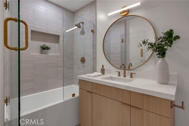 3682 Buckingham, Los Angeles, CA 90016