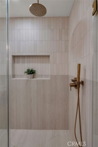 3682 Buckingham, Los Angeles, CA 90016