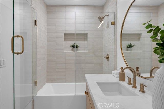 3682 Buckingham, Los Angeles, CA 90016