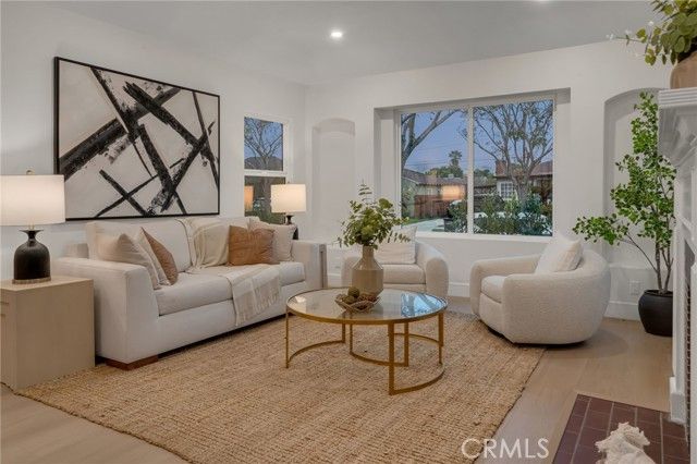 3682 Buckingham, Los Angeles, CA 90016