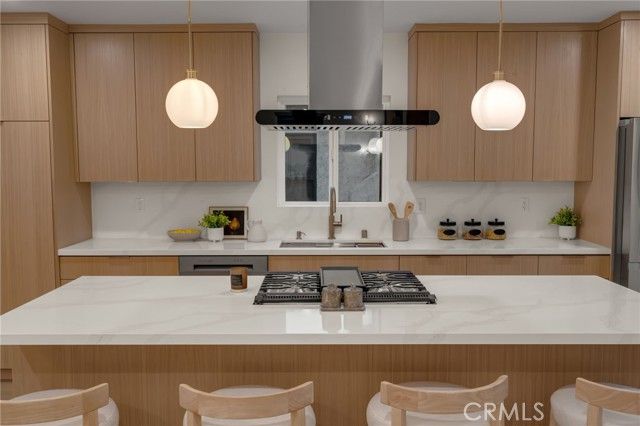 3682 Buckingham, Los Angeles, CA 90016