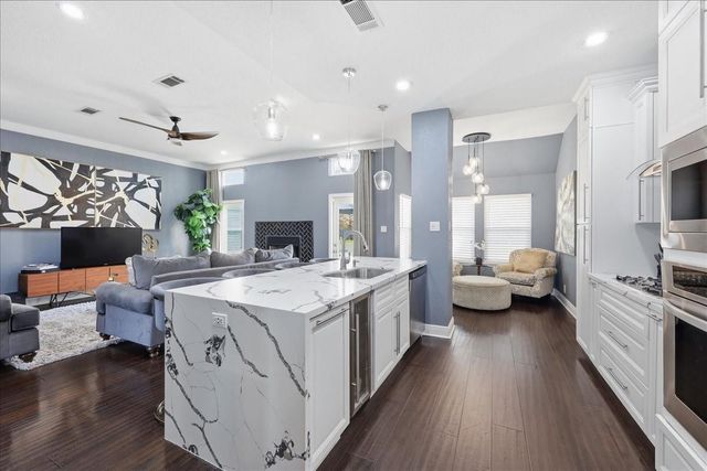 2807 Bear Trails, Orange, TX 77632