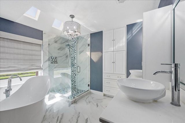 2807 Bear Trails, Orange, TX 77632