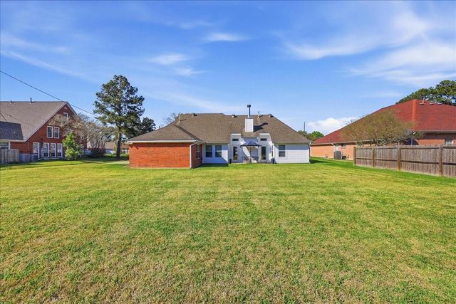 2807 Bear Trails, Orange, TX 77632