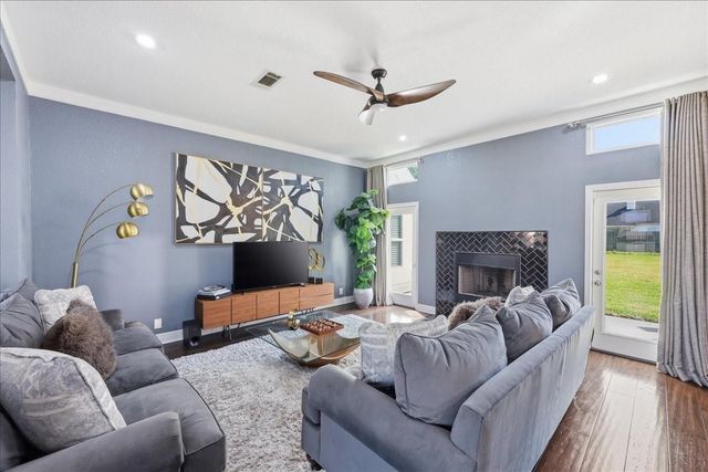 2807 Bear Trails, Orange, TX 77632