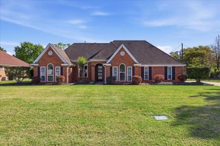 2807 Bear Trails, Orange, TX 77632