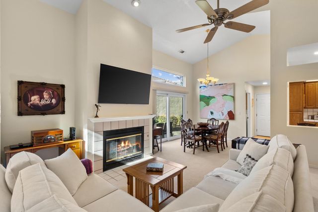 1153 Copper Lantern Ct, Modesto, CA 95355