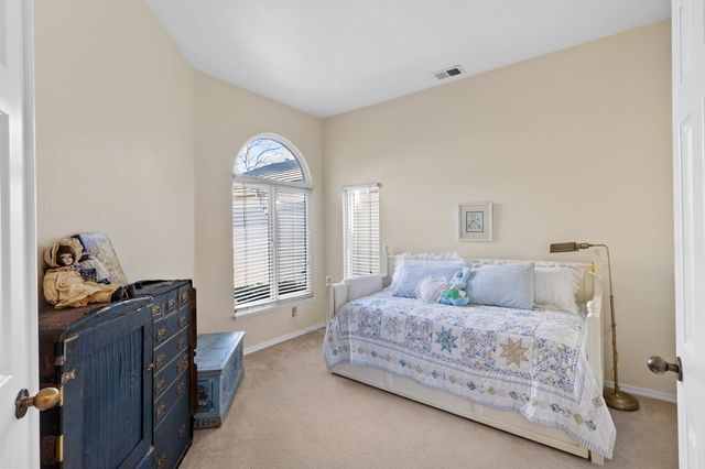 1153 Copper Lantern Ct, Modesto, CA 95355