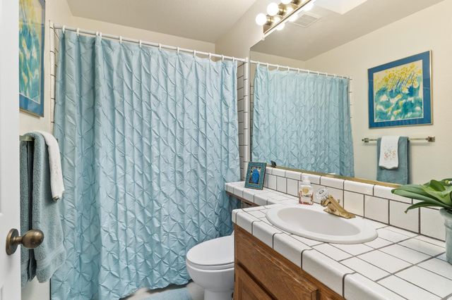 1153 Copper Lantern Ct, Modesto, CA 95355