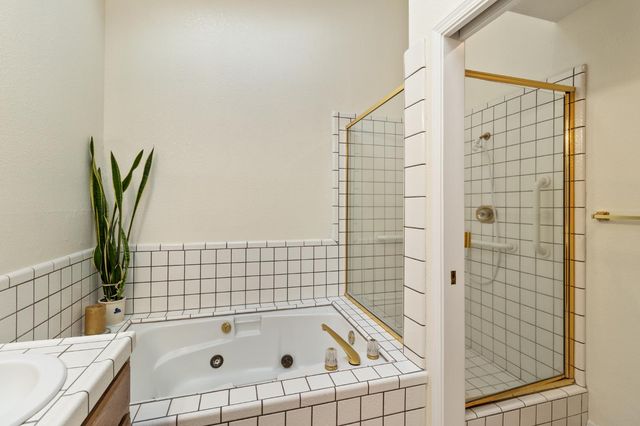 1153 Copper Lantern Ct, Modesto, CA 95355