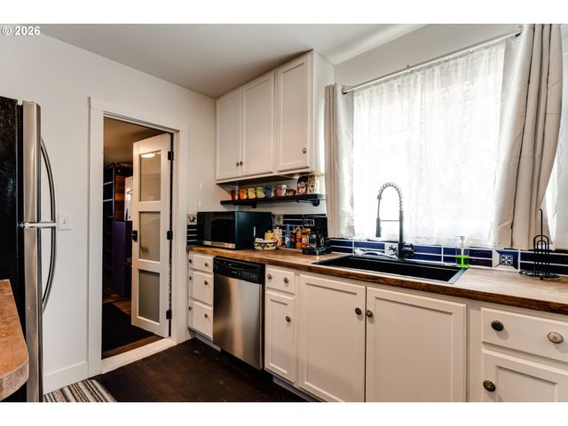 59 ADAMS St, Eugene, OR 97402