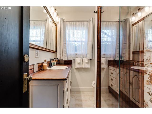 59 ADAMS St, Eugene, OR 97402