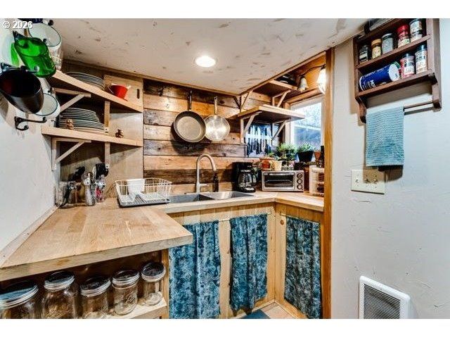 59 ADAMS St, Eugene, OR 97402