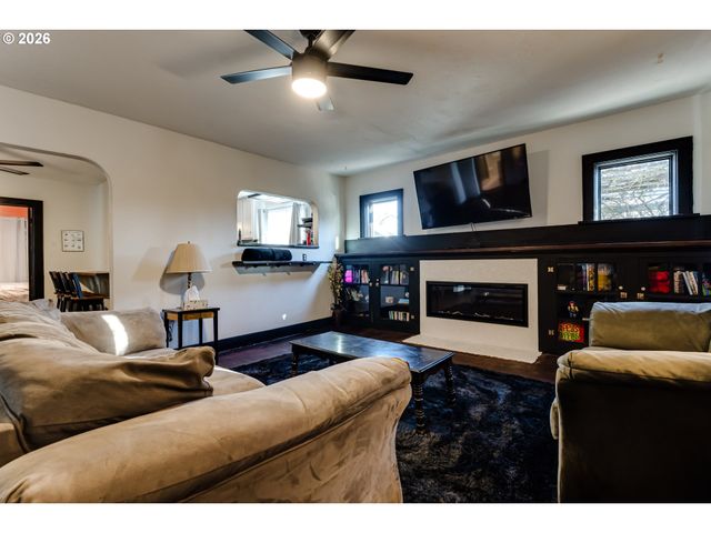 59 ADAMS St, Eugene, OR 97402