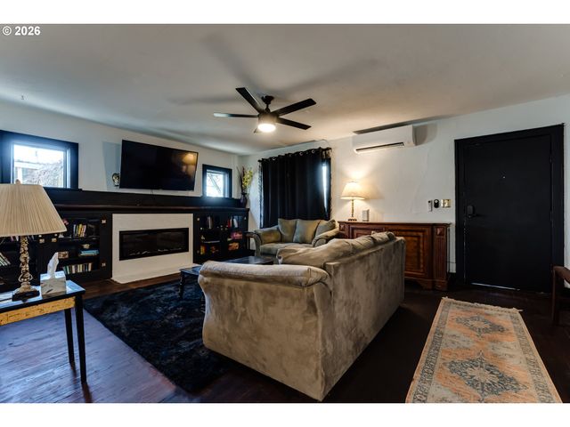 59 ADAMS St, Eugene, OR 97402