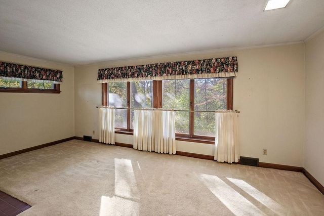 8015 Plymouth Avenue N, Golden Valley, MN 55427