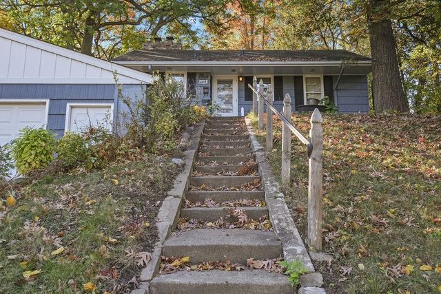 8015 Plymouth Avenue N, Golden Valley, MN 55427
