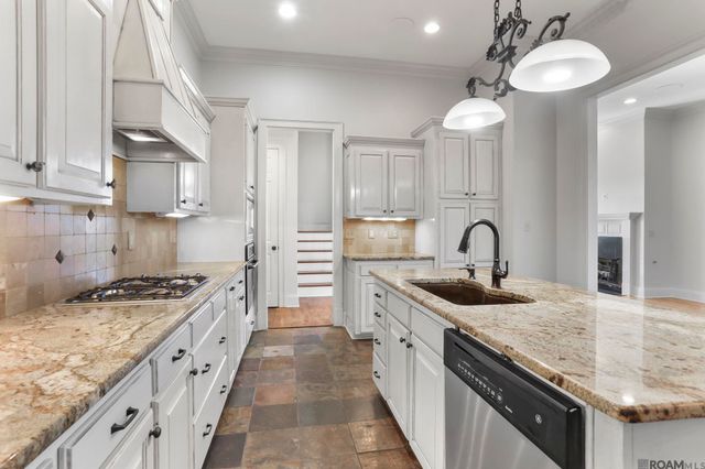 3291 St Ann Dr, Zachary, LA 70791