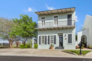 3291 St Ann Dr, Zachary, LA 70791