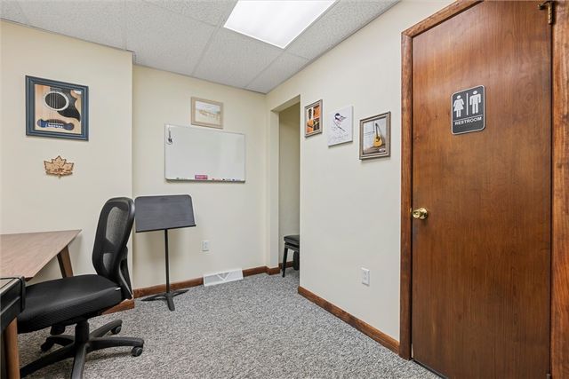 129 N Washington Street, City Of But Nw, PA 16001