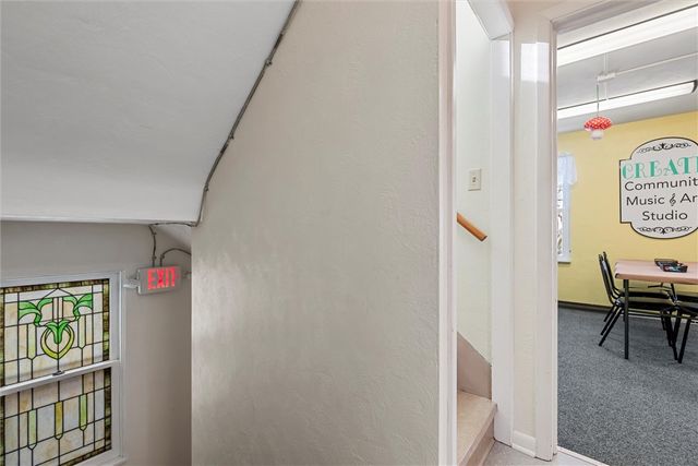 129 N Washington Street, City Of But Nw, PA 16001