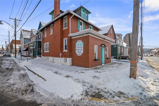 129 N Washington Street, City Of But Nw, PA 16001