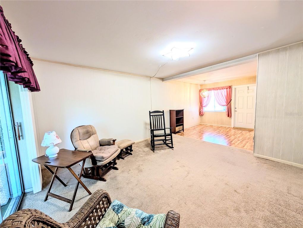 Image 5 of property listing at 5855 PALM LANE B21, Bradenton, FL 34207