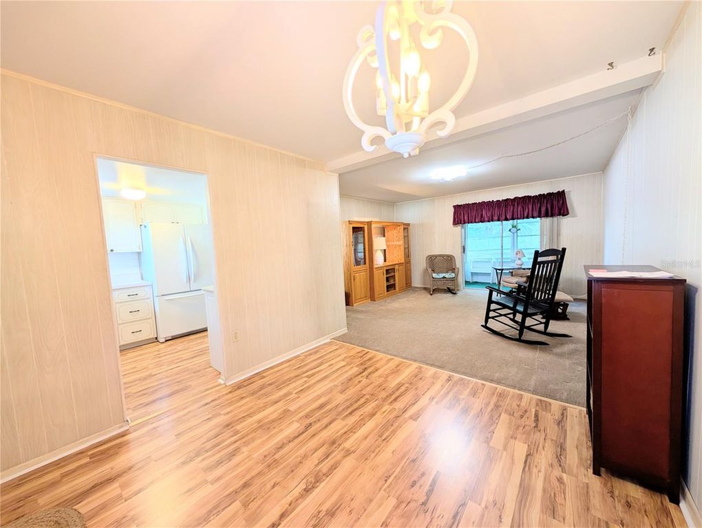 Image 6 of property listing at 5855 PALM LANE B21, Bradenton, FL 34207