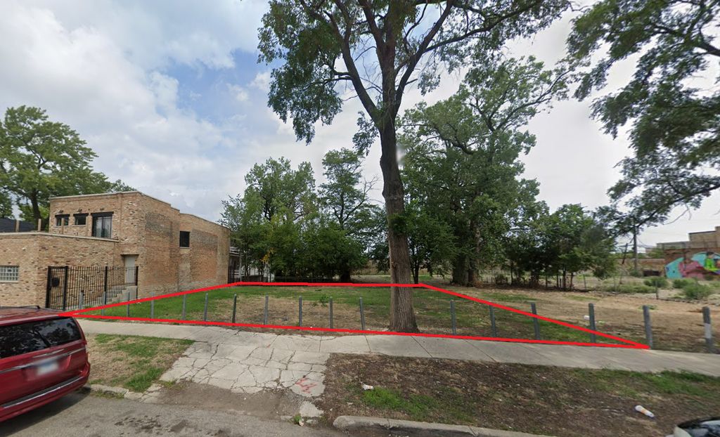 3352 W Carroll Avenue, Chicago, IL 60624