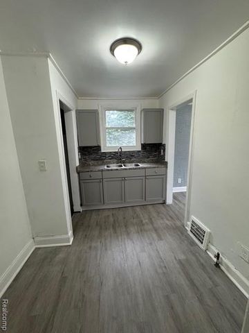 10043 Berkshire Street, Detroit, MI 48224