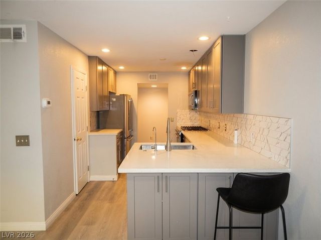 2816 Briar Knoll Drive, Henderson, NV 89074