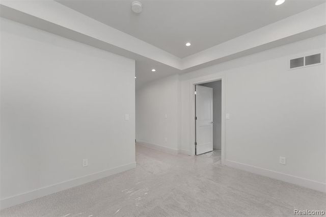 66 South Trail Court, Troy, MI 48083