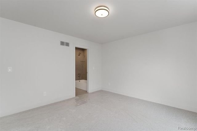 66 South Trail Court, Troy, MI 48083