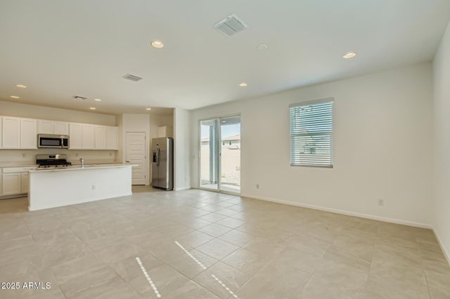 9731 W WELDON Avenue, Phoenix, AZ 85037