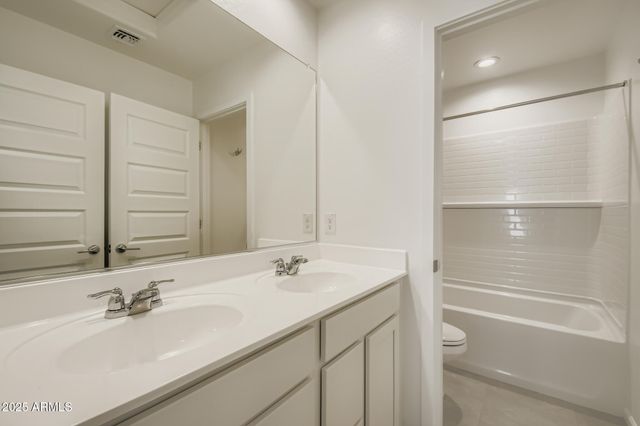 9731 W WELDON Avenue, Phoenix, AZ 85037