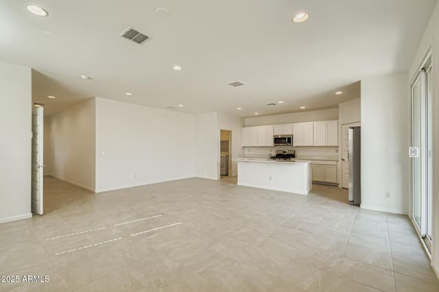 9731 W WELDON Avenue, Phoenix, AZ 85037