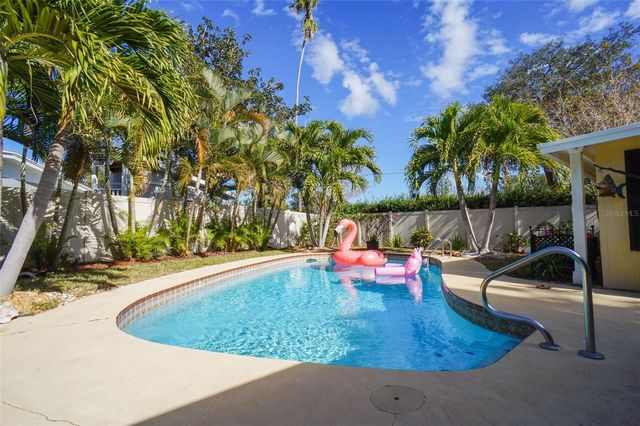 328 CARL AVENUE, Belleair, FL 33756