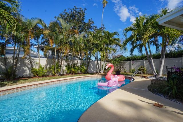 328 CARL AVENUE, Belleair, FL 33756
