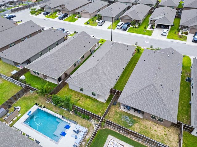 7621 Cowboy Trail, Corpus Christi, TX 78414