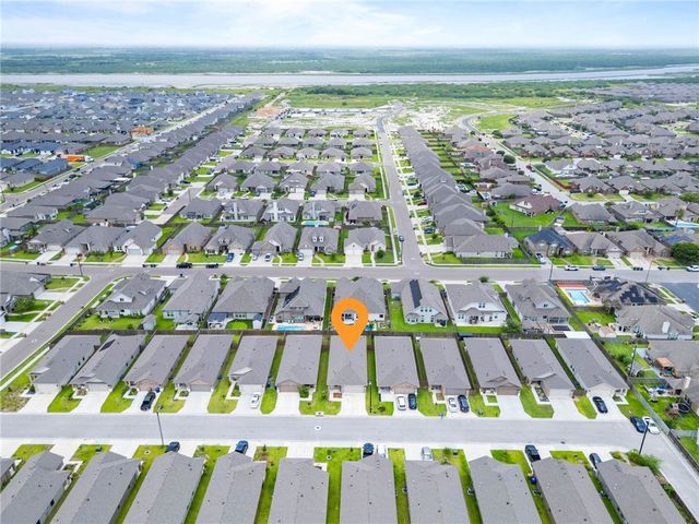 7621 Cowboy Trail, Corpus Christi, TX 78414