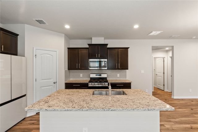 7621 Cowboy Trail, Corpus Christi, TX 78414