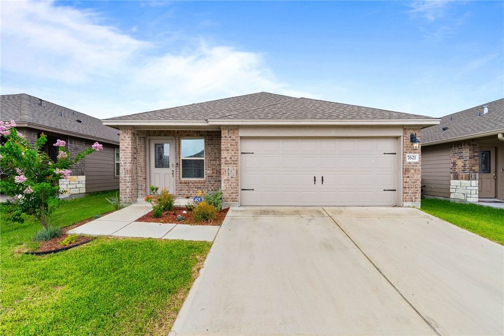 7621 Cowboy Trail, Corpus Christi, TX 78414