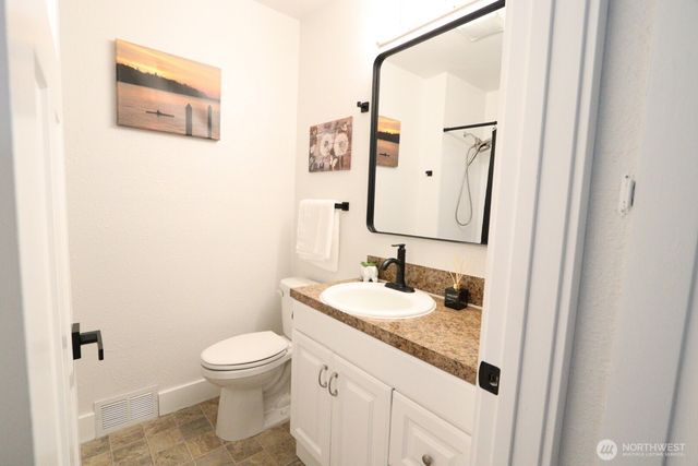 6637 S Lawrence Street, Tacoma, WA 98409