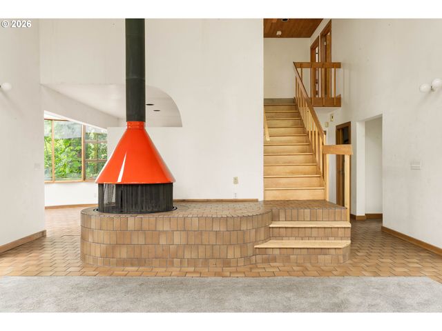 3453 Nw RALEIGH St, Portland, OR 97210