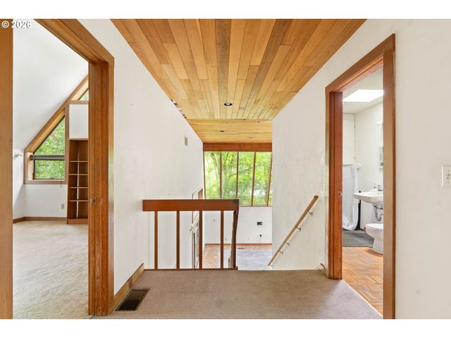 3453 Nw RALEIGH St, Portland, OR 97210